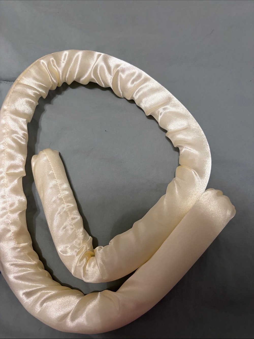Unused Silk-Feel Cream Hair Styling Heatless Curling Rod